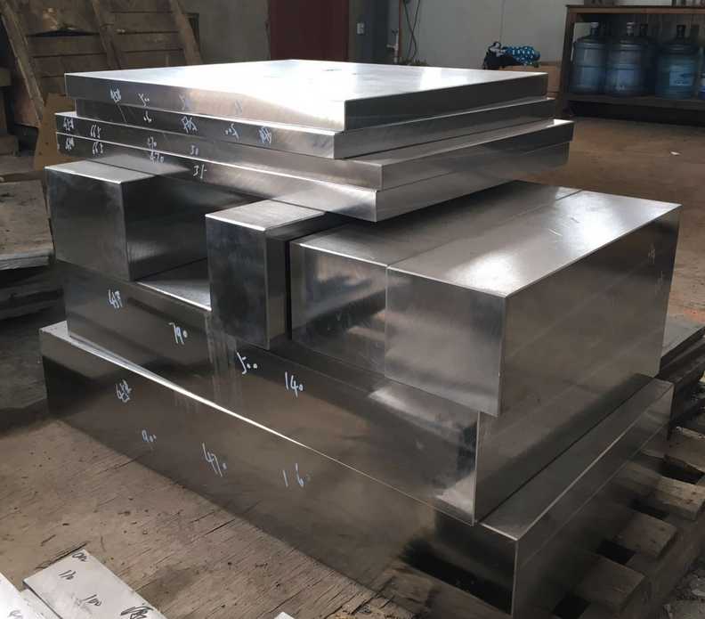 高韧性高硬度模具钢